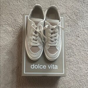 Dolce Vita Women's Beige and Cream Sneakers Zolen
